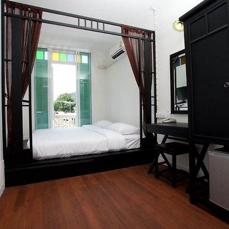 99 Oldtown Boutique Guesthouse Sha Extra Plus Phuket Exterior foto