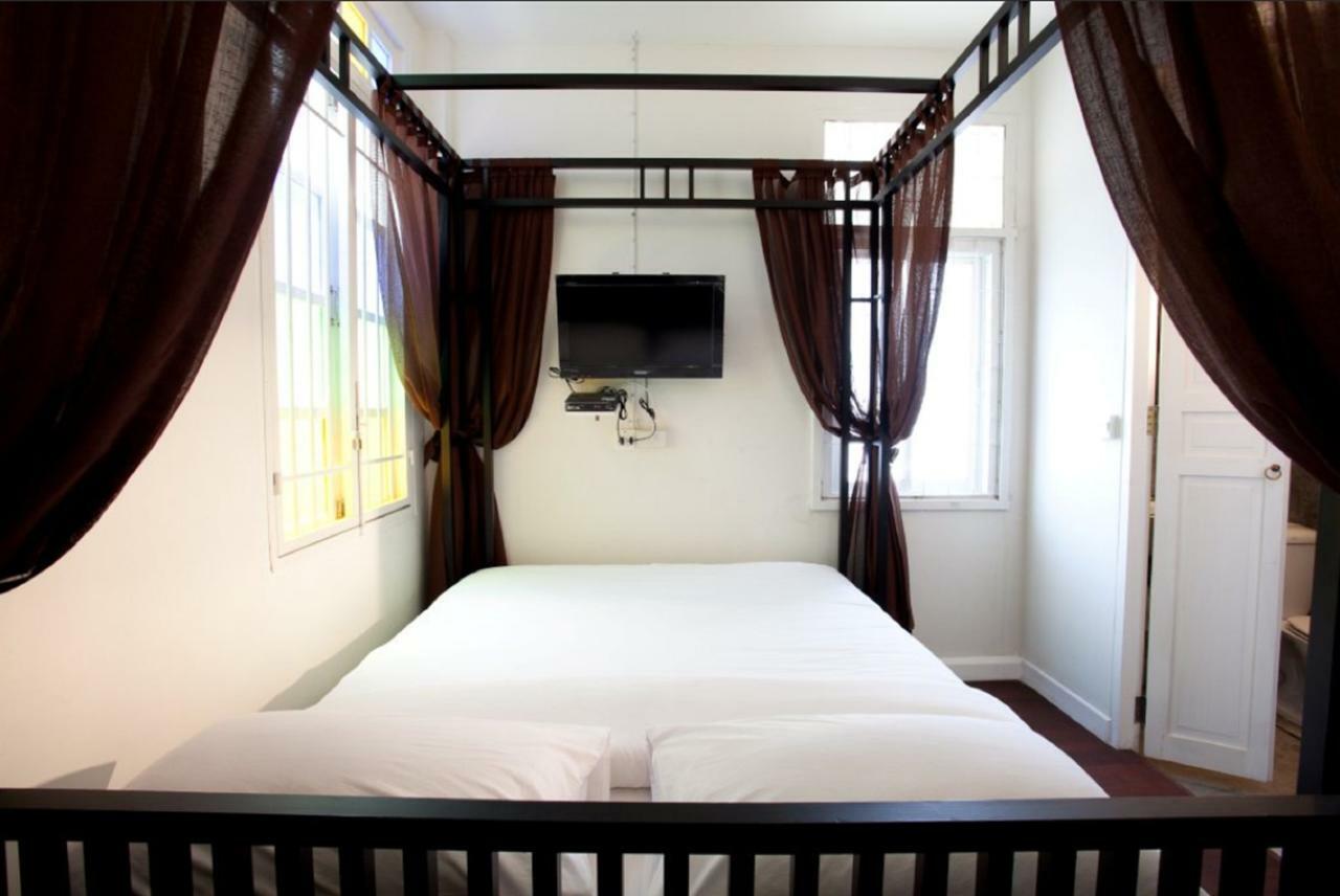 99 Oldtown Boutique Guesthouse Sha Extra Plus Phuket Exterior foto